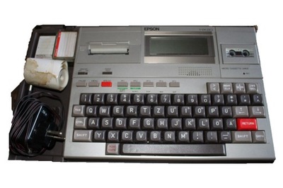 Stary laptop RETRO