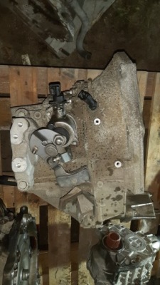 Коробка передач передач f40 запуск стоп zafira c 2.0cdti фото №1