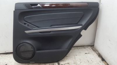 Обшивка дверь правый задняя mercedes gl x164 чёрный фото №1