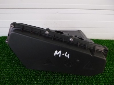 Bmw f32 f33 f36 корпус коробка запобіжників фото №1