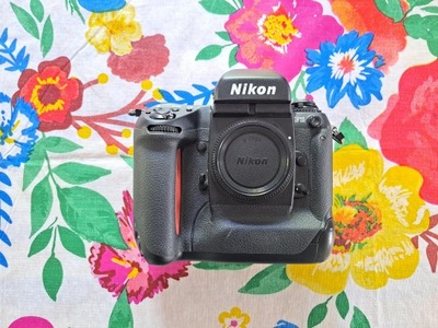 Aparat Nikon F5 - BODY