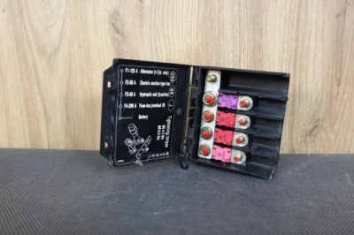 Mercedes slk r170 lift корпус коробка предохранителей распределитель 1705450301 фото №1