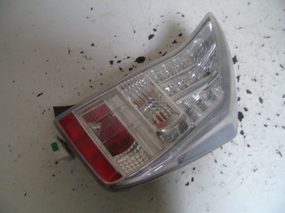 Лампа правий задня toyota prius iii фото №1