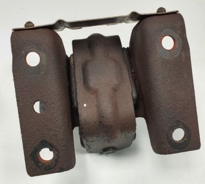 Кронштейн подушка двигателя chevrolet tahoe ii 5.3 v8 фото №1