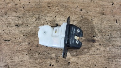 Замок крышки багажника nissan juke f15 10- фото №1