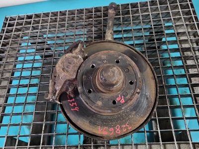 Поворотный кулак правая ступица перед 2.0d mercedes 123 фото №1