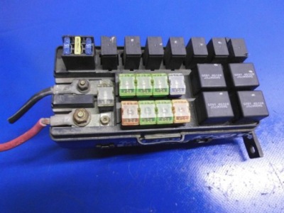 Коробка предохранителей 16238m dodge ram 1500 94-03r фото №1