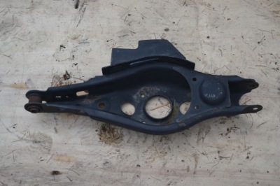 Важіль правий задня задній toyota rav4 iv 48737-42021 фото №1