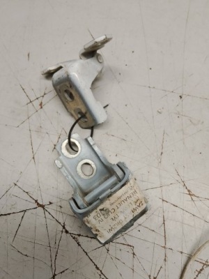 Renault clio iv петля дверь левый задний фото №1