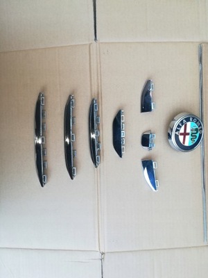 Хром+ значок решетка alfa romeo mito 13-18 оригинальный номер комплект фото №1