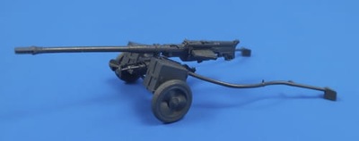 WW II AT Rifle Solothurn S-18/1000 w/carriage 1/35