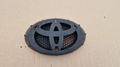 TOYOTA AYGO II ORIGINAL EMBLEMA SOPORTE INSIGNIA 75312-0H020  