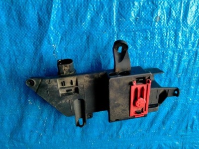 Audi q7 4m запобіжник розподільник струму 4m0941823d фото №1