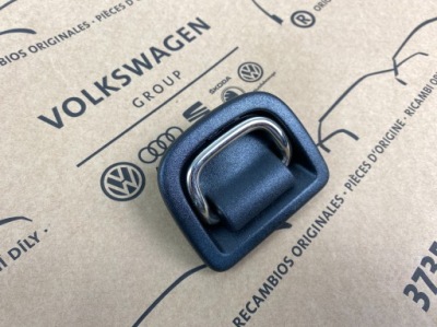 Gd vw golf vii кронштейн багажника 8v0863503b оригинальные фото №1