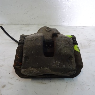 Mercedes c w204 1.8b суппорт тормозной перед левый фото №1