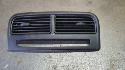 Fiat grande punto 2005 средняя решётка обдув панели приборной панели фото №1