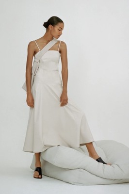 ZARA -kremowa długa sukienka z eko skóry - XL