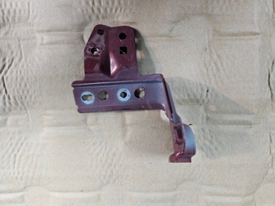 Toyota yaris iii 12-17 кронштейн крила лівий фото №1