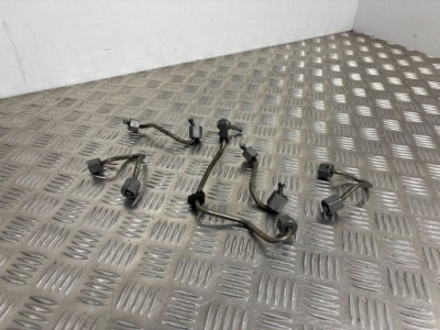 Bmw 2 f46 2016 шланг топливный форсунки фото №1