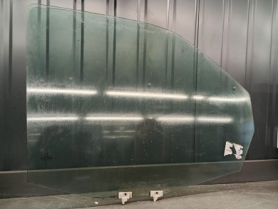 Скло двері лівий перед mercedes vito w638 89r фото №1