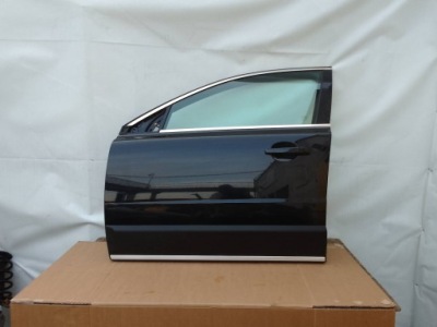 Двері ліва передні volvo xc70 2012 чорні колір 452 фото №1
