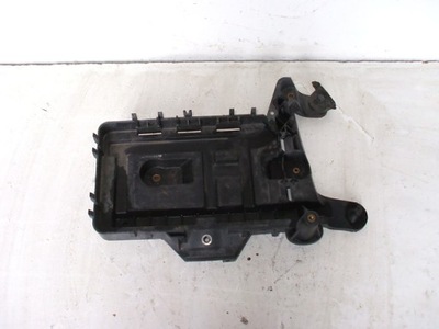 Passat b6 golf skoda основание корпус аккумулятор фото №1