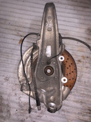 Bmw i8 ступиця поворотний кулак права фото №1