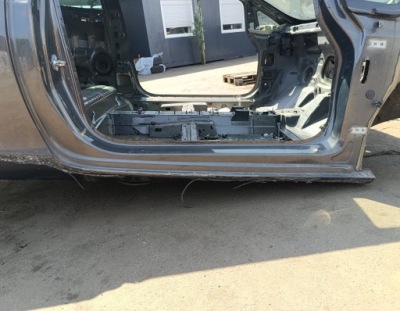 Порог правый  стойка  3d opel astra j gtc хэтчбек z190 2015 r. фото №1