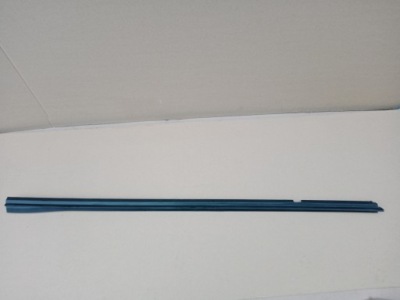 Mercedes glb w247 правая молдинг прокладка дверь перед фото №1