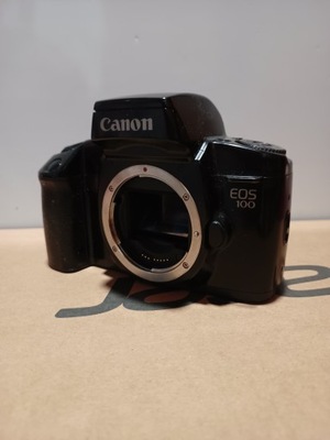 Aparat analogowy Canon EOS 100