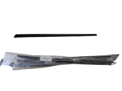 Audi a6 c8 молдинг стекло правая 4k0854328 фото №1