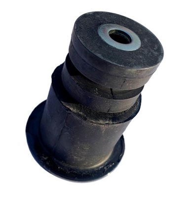 Nissan navara pickup d22 втулка подушка рамы 3 фото №1