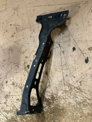 Кронштейн передній lewego крила audi a4 8k2, b8 8w0821135c 2.0l фото №1