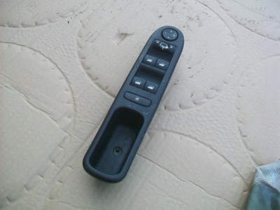 Перемикач вікон лівий оригінал peugeot 307 фото №1