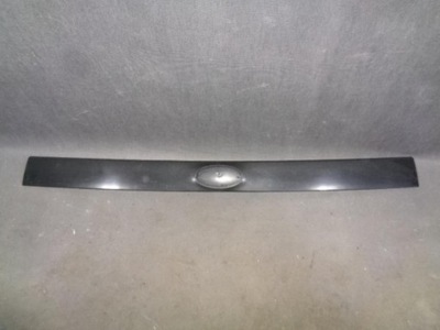 Subaru forester iii накладка крышки багажника oryg фото №1