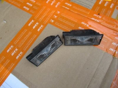 Dacia sandero ii lift лампа подсветка номерного знака фото №1