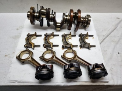 Bmw 1 f40 wał коленчатый поршни вкладыши фото №1