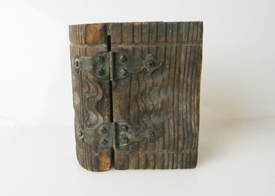 Drewniane pudełko książka