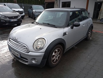 Mini one cooper r56 r55 clubman 06-13 900/7 pure silver дверь левая перед фото №1