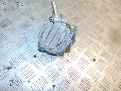 Насос vacu вакуум mercedes w203 2.2 cdi a6462300165 фото №1
