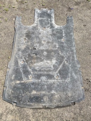 12 porsche pamanera 970 пол накладка под двигатель фото №1