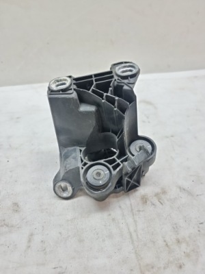 Mercedes w212 кронштейн насоса abs a2124300410 фото №1