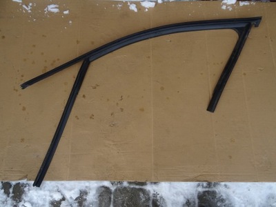 Audi a4 b8 8k0 прокладка двері передніх лівих фото №1