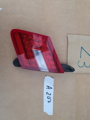 Mercedes w207 лампа задний  правая w крышка a2078200464 фото №1