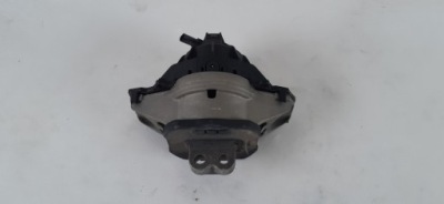 Jeep grand cherokee wl 2.0 t кронштейн подушка двигуна права 68375802aa фото №1