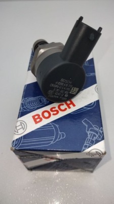 Новый оригинальный регулятор датчик давления топлива bosch 0281002800 фото №1
