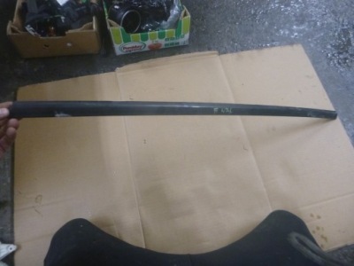 Молдинг ущільнювач правий задній mercedes b w246 фото №1