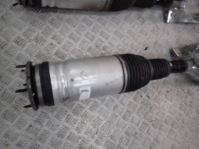 Land rover discovery 5 амортизатор r hy32-3c285-be фото №1