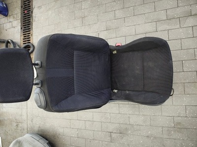 Сидіння передній правий renault clio 3 фото №1