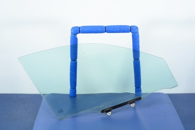 Toyota avensis t22 скло двері перед права фото №1